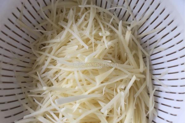 清炒土豆丝的做法图解1