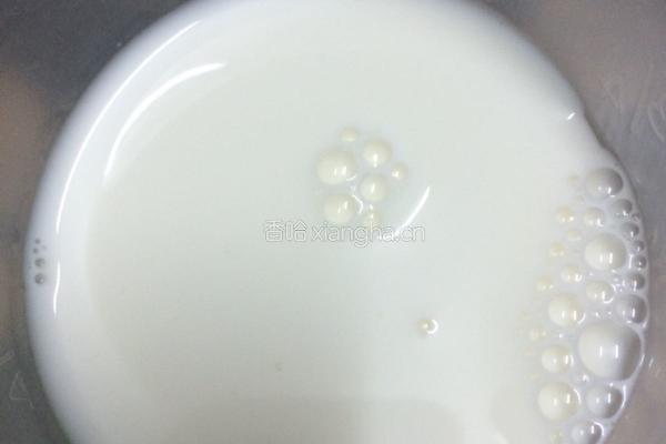 电饭锅戚风蛋糕的做法图解3