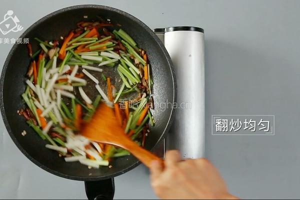 营养健康的美味小炒 腊肉蔬菜炒年糕的做法图解9