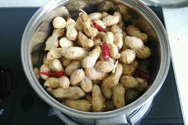 茴香煮花生的做法图解2