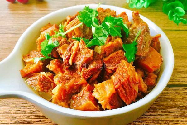 红烧牛肉的做法图解1