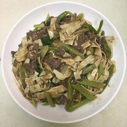 牛肉炒千张的做法[图]