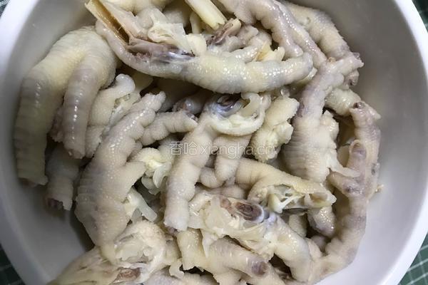 凉拌鸡脚的做法图解6