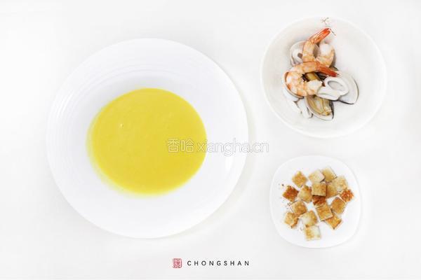 马赛南瓜海鲜风情浓汤的做法图解6