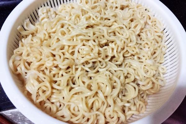 随性拌面的做法图解1