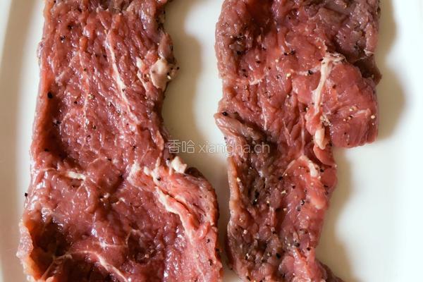 蘑菇牛排饭的做法图解1