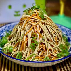 巧拌腐皮丝的做法[图]
