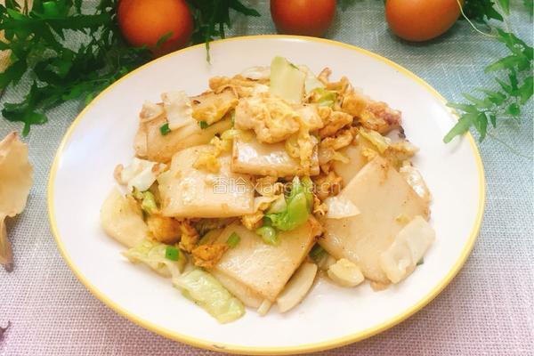 鸡蛋包菜炒年糕