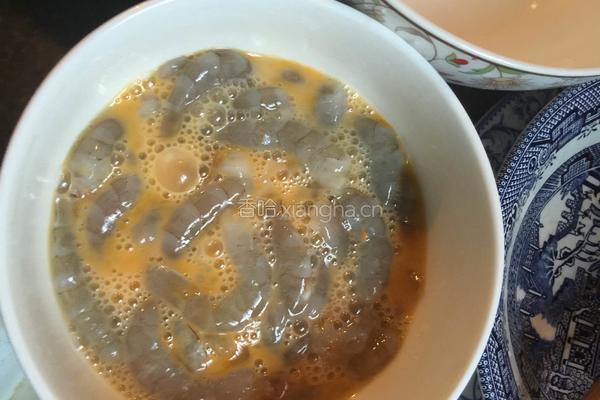鸡蛋泡虾仁的做法图解1