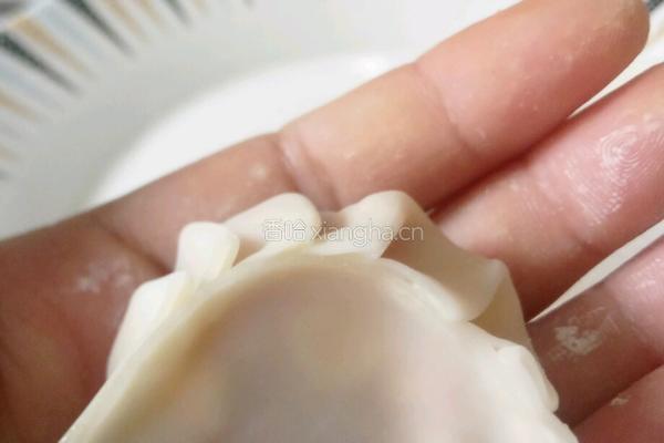 胡萝卜玉米猪肉饺子的做法图解9