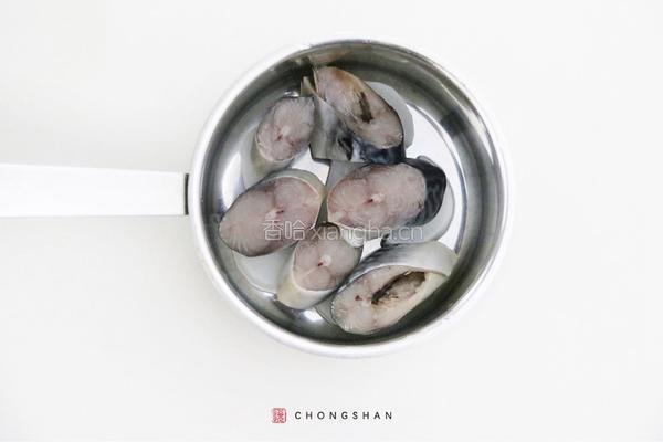 韩式辣酱慢煮青花鱼的做法图解2
