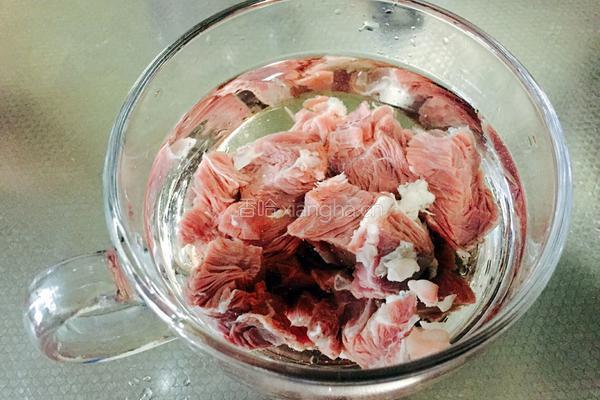 咖喱牛肉饭（电饭锅版）的做法图解1