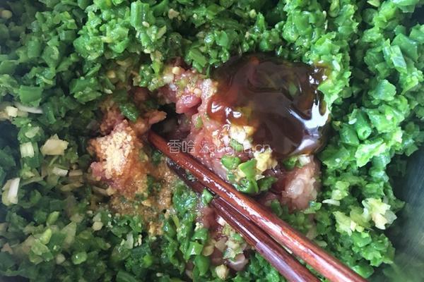 豇豆馅饺子的做法图解2