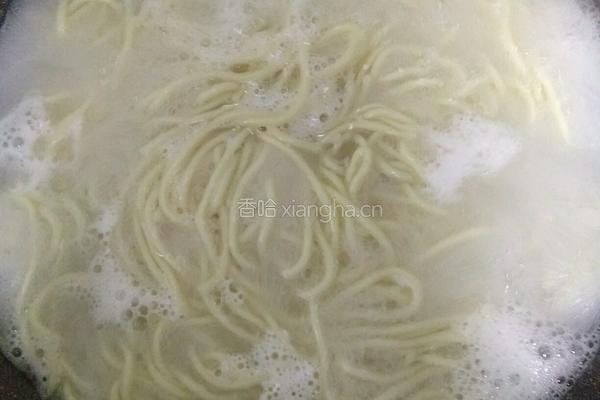 酱油炒面的做法图解5