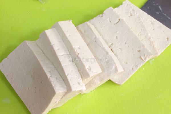 日式沙拉汁煎豆腐的做法图解2