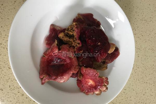 红菇排骨汤的做法图解7