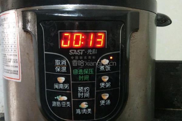 电饭煲腊肉饭的做法图解7