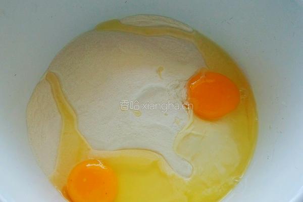 鸡蛋手擀面的做法图解1