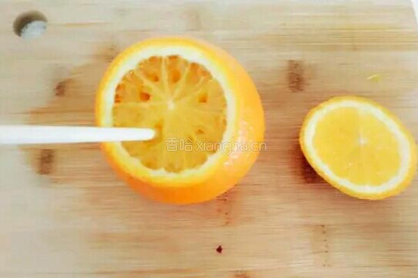 食疗妙方能调理宝贝咳嗽的盐蒸橙子的做法图解5