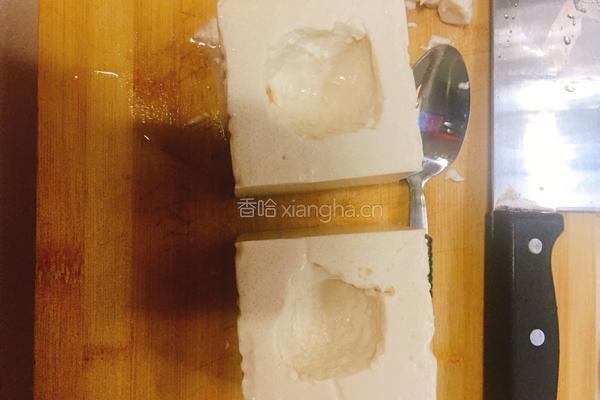鸭蛋蒸豆腐的做法图解2