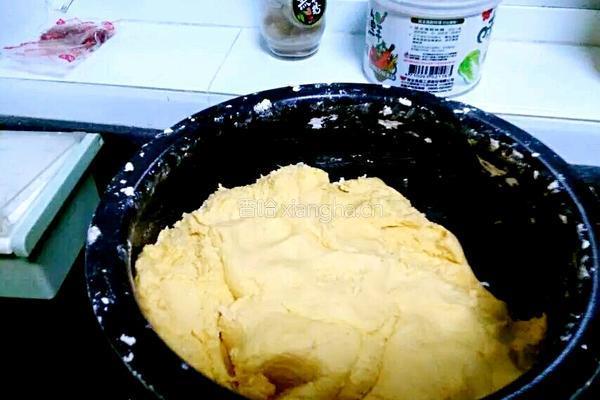 豆沙馅南瓜饼的做法图解3