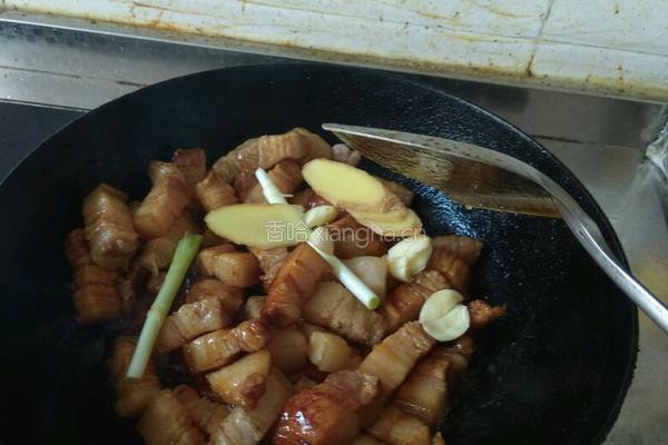 红烧肉炖土豆的做法图解9