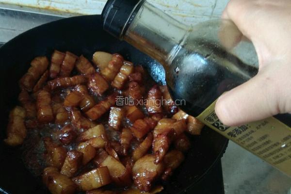 红烧肉炖土豆的做法图解11