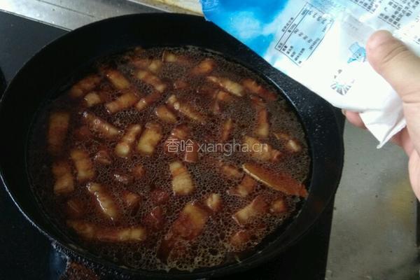 红烧肉炖土豆的做法图解13