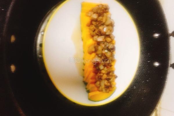 蒜泥肉丁蒸南瓜的做法图解6