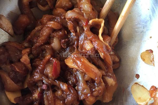 鸡胸肉炒韭菜苔的做法图解1