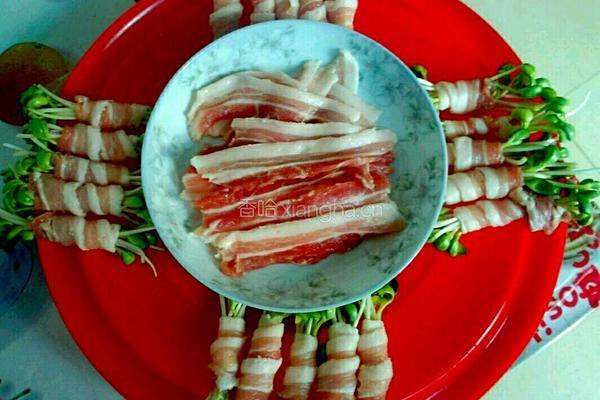 五花肉卷绿豆芽