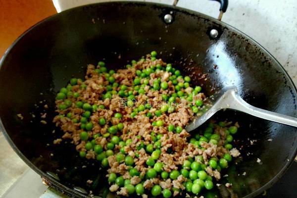 肉末炒青豆的做法图解6