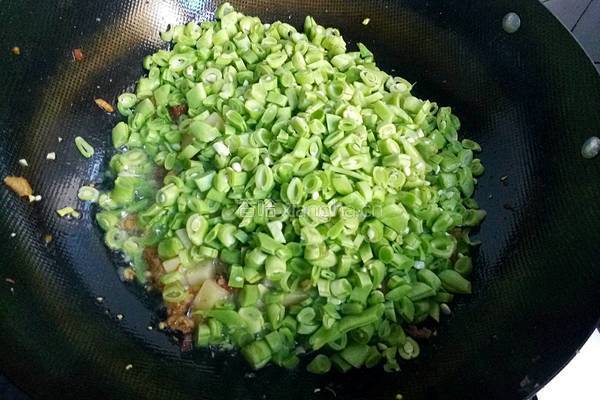 豆角沥米饭的做法图解12
