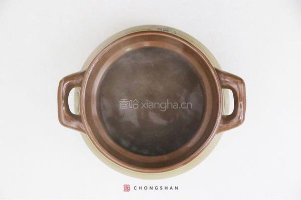 淮山枸杞螺头煲龙骨的做法图解1