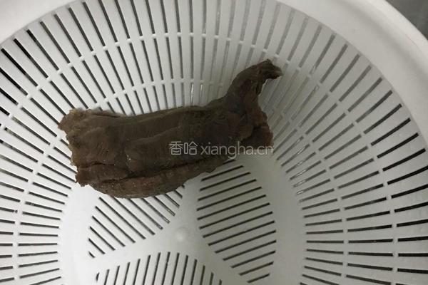 牛肉杂酱面的做法图解3
