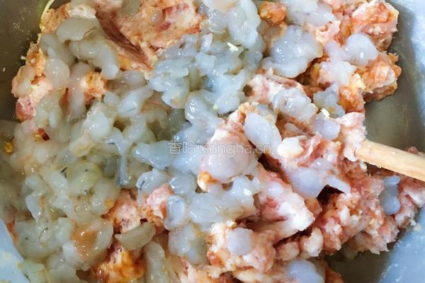 猪肉、海虾、青椒馅饺子的做法图解9