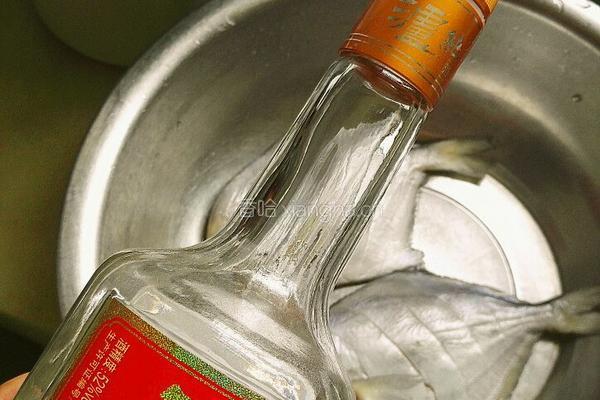 油泼鱼(清蒸鱼)的做法图解2