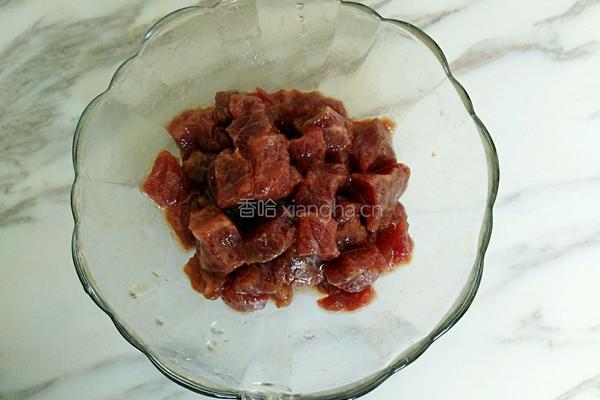 彩椒牛肉丁的做法图解5