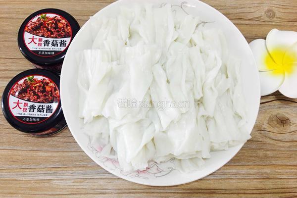 大颗粒香菇肠粉（简单快捷5分钟）的做法图解1