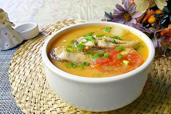 土豆番茄炖鱼汤