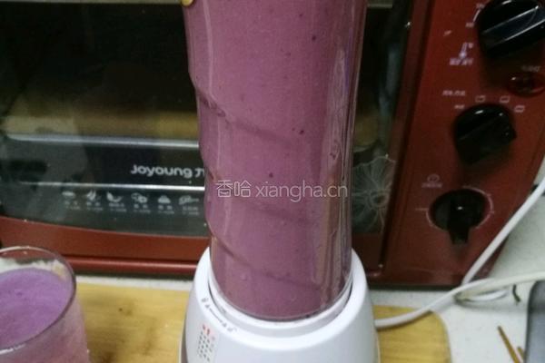 紫薯坚果奶昔的做法图解3