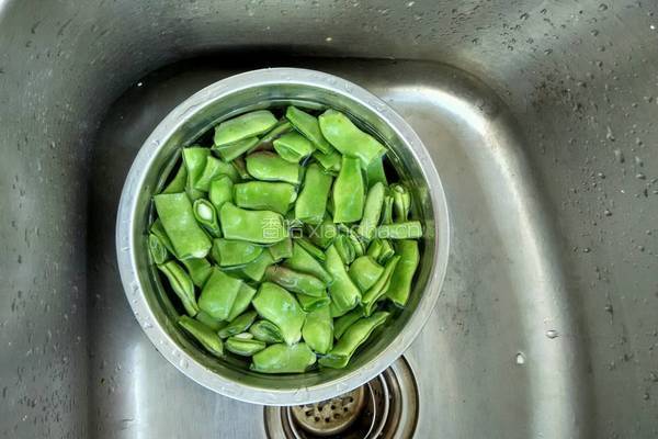豆角土豆炖肉丸的做法图解4