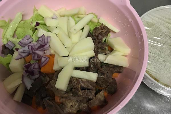 美味牛肉汤的做法图解1