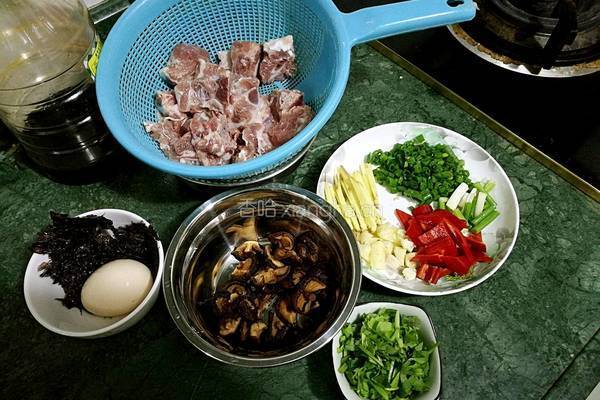 电饭煲蒸排骨饭的做法图解3