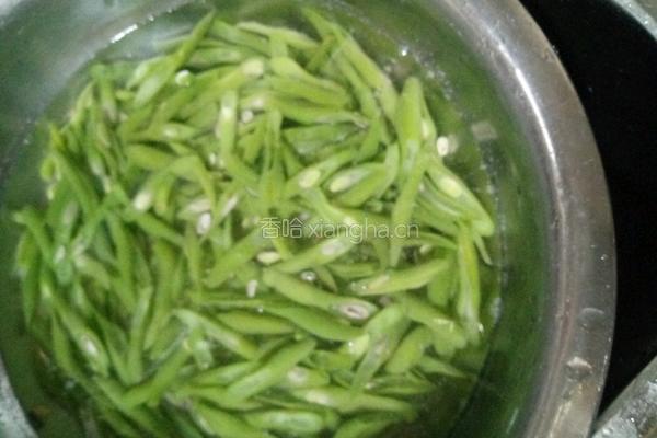 四季豆炒肉的做法图解6