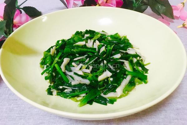 韭菜炒莲菜的做法图解10