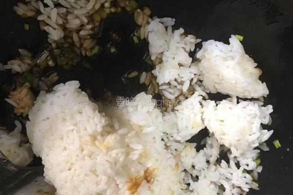 香葱鸡蛋炒饭的做法图解7