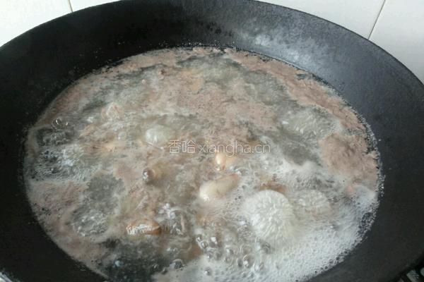 鸡肝炖土豆的做法图解2