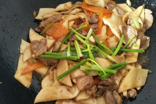 杏鲍菇炒肉片的做法图解15