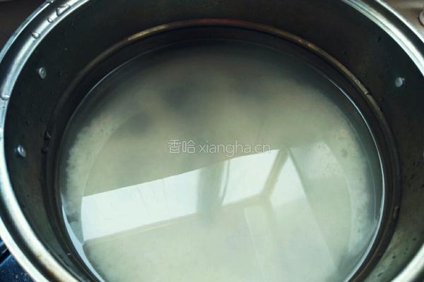 小瓜玉米瘦肉粥的做法图解5